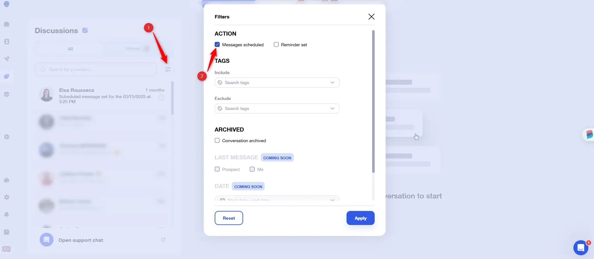 User interface with filters for archived messages, blue buttons, red arrows on a light gray background.