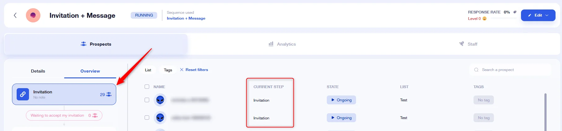 Interface d'envoi d'invitation, onglet "Overview", flèche rouge vers "Invitation" dans le menu latéral.